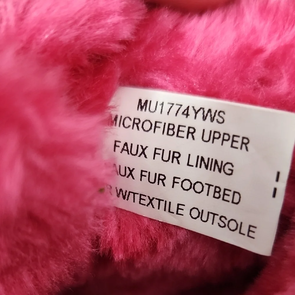 Lamo Apres Boots Size 10 Toddlers Pink Suede Ankle  Fuzzy Spot On Upper See Pic